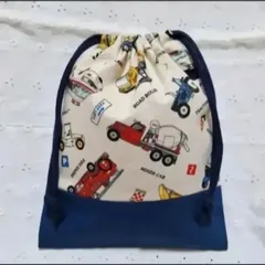 ハンドメイド、働く車柄の給食袋、巾着袋、コップ入れ、きなり、青