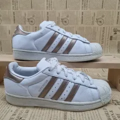 アディダス SUPERSTAR ホワイトゴールド レディーススニーカー 240