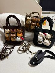Brand new Hello Kitty bag, tote bag, crossbody bag, 3 colors (strap included)