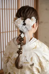 成人式　髪飾り　卒業式　結婚式　リボン　ホワイト　ドライフラワー　ヘッドドレス　金箔