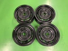 春の大セール【新品】ヤリス スチールホイールとホイールキャップ4本