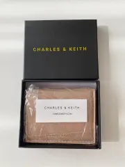 新品) CHARLES & KEITH 財布