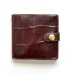 イルビゾンテ　IL BISONTE 二つ折り財布　エンボス加工　ブラウン