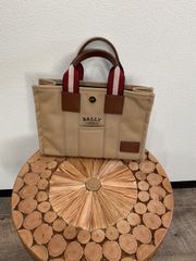 中古美品正規品 グッチ 腕時計 手表 メンズ 腕時計収納ケース 付き 