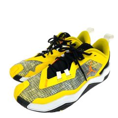 新品 NIKE ジョーダンワンテイク4PF バスケ バッシュ 黄色 27.5cm