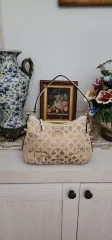 COACH シグネチャー ミニショルダーバッグ ベージュ