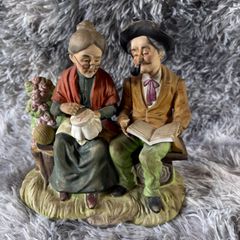 入手困難！！瀬戸ノベルティおばあさんとひよこの陶器置物 - メルカリ