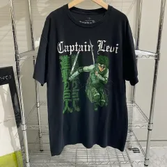 進撃の巨人 リヴァイ オフィシャル アニメ Tシャツ