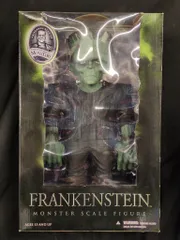 MEZCO MONSTER SCSLE FIGURE FRANKENSTEIN