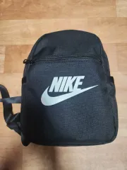 ナイキ ミニ バックパック ブラック