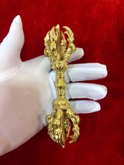 修縁堂】 密教法具 真言宗 法器 三鈷杵 金剛杵真鍮製 vajra13cm - メルカリ