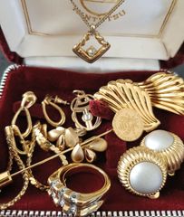 最安値☆遺品整理アクセサリー纏め売りDior、ニナリッチPierreCardin