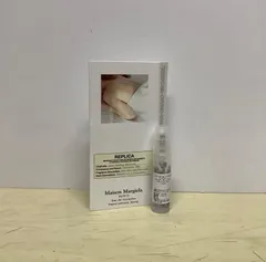 新品未使用 メゾンマルジェラ Maison Margiela レプリカ レイジーサンデーモーニング オードトワレミニ 1.2ml