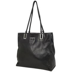 PRADA 三角ロゴ オールレザー ステッチ スクエア トートバッグ - メルカリ