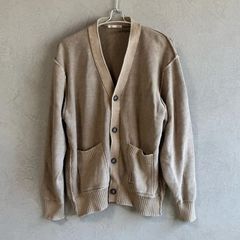GU ウォッシュドVネックカーディガン