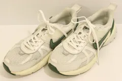 【中古】 NIKE メンズスニーカー 25.5cm W V2K RUN NIKE 25.5cm 白 ホワイト