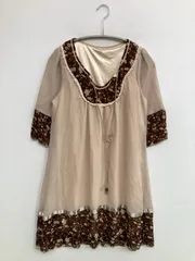 Dandelion チュニック M-L ベージュ ナイロン 花柄・ボタニカル柄 レース 半端袖 ショート・ミニ丈