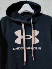 UNDER ARMOUR(アンダーアーマー) レディース パーカー ( S ー M )