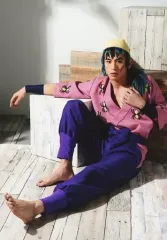【中古】生写真(男性) 杉江優篤(鬼蜘蛛丸)/全身・座り・左手胸元・木箱・キャラクターショット/「ミュージカル 忍たま乱太郎 第8弾 再演 がんばれ五年生!技あり、術あり、初忍務!!」ブロマイド第1弾