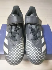 アディダス サッカーシューズ (235mm)