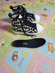 ほぼ新品)レディースシューズ ハイ 37