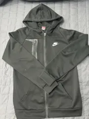 Nike(ナイキ） フード付き ジップアップパーカー L サイズ