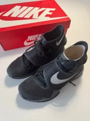 ナイキ ズーム ハイパーRevolution バスケットボールシューズ