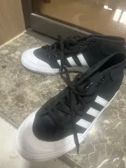 アディダスシューズ