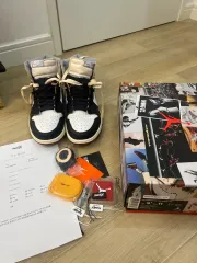 275 ジョーダン1 ハイ ユニオン ブラックトゥ ナイキコリア