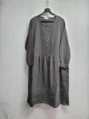 77 ) レースカラードレス