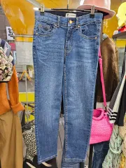 女性用スキニーフィットジーンズ (新品)