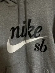 Nike(ナイキ） sb フード付きTシャツ