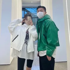 ユニセックス エナメル 光沢 ウィンドブレーカー クロップド フードジャケット