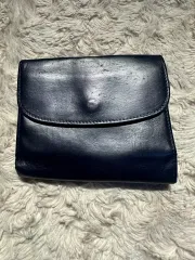 イタリア グッチ 正規品 ユニセックス 二つ折り財布 出品