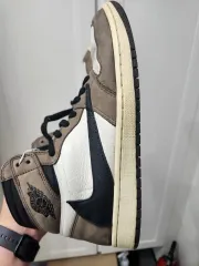 ジョーダン 1 ハイ トラヴィススコット 290サイズ