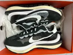 NIKE(ナイキ) sacai(サカイ) ヴェイパーワッフル 黒 白