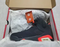 ジョーダン6 レトロ 검빨 インフラレッド 新品