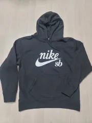 Nike (ナイキ) SB フード付きTシャツ L サイズ これは新品です