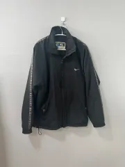Nike(ナイキ） 裏起毛 ウインドブレーカー xl