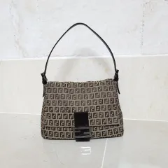 正規品 FENDI(フェンディ) ズッカ マンマバケット