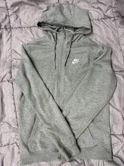 Nike(ナイキ） フード付き ジップアップパーカー 95