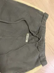 FEAR OF GOD(フィアオブゴッド) 19FW ESSENTIALS(エッセンシャルズ) サイド ストライプ パンツ