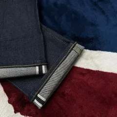 31 ユニクロ セルビッジ デニムパンツ/生デニム/ストレッチ