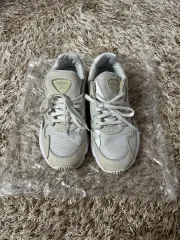 adidas(アディダス) ファルコン スニーカー