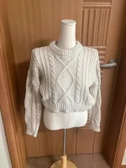 ケーブル編み クロップドニット
