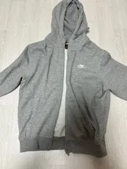 Nike(ナイキ） 裏起毛 フード付き ジップアップパーカー m サイズ