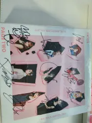 TWICE（トゥワイス） サイン入り アルバム