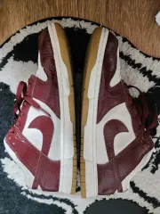 NIKE(ナイキ) ダンク ロー ファントム ／ ダーク チームレッドセール