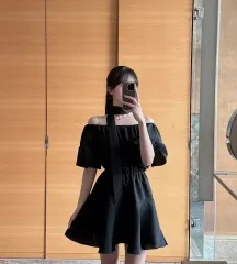 チェリーオフショルダー ミニワンピース