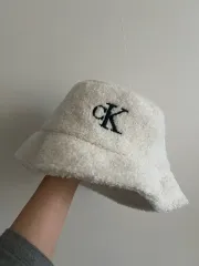 Calvin Klein カルバン・クライン ロゴ バケットハット Uチョ・ジェソク 帽子